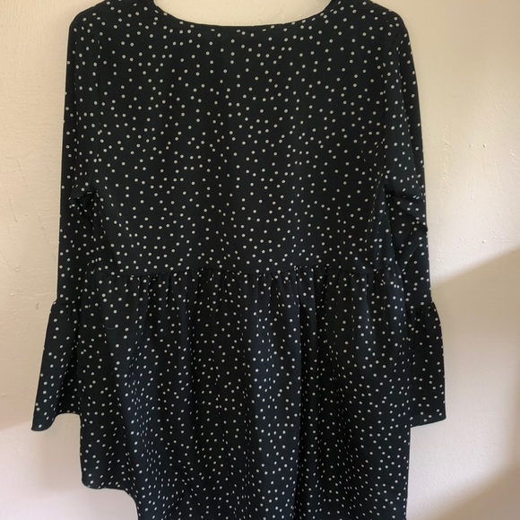 Flowy dark green polka doted blouse - Picture 2 of 4
